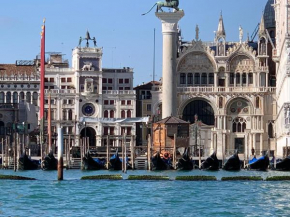 Lovenice Center